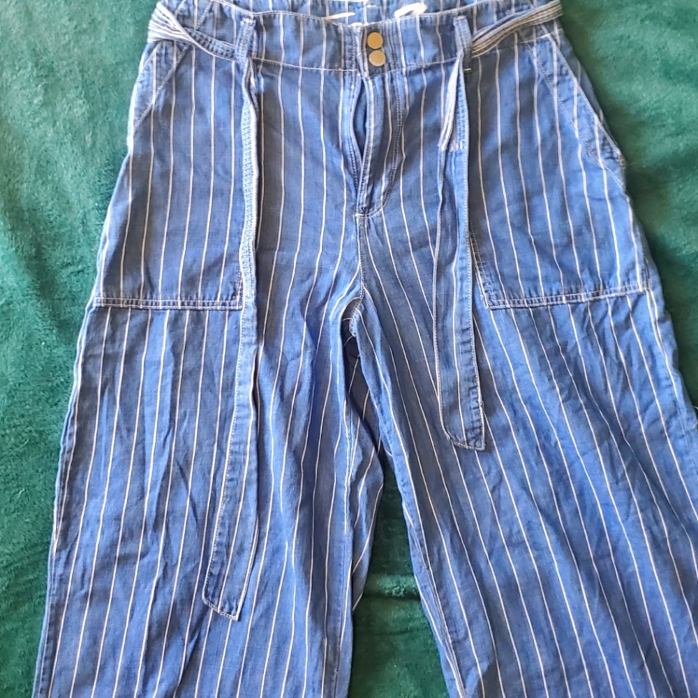 Wide leg stripped pant